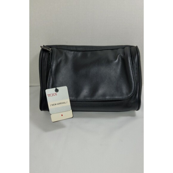 Tumi  Napa Leather Travel Kit Toiletry Bag Black  92190 11x7x4" Zipper Closure - Picture 1 of 9